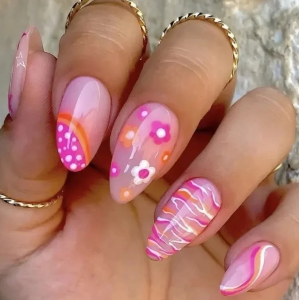 24 Pieces Fake press on nails
